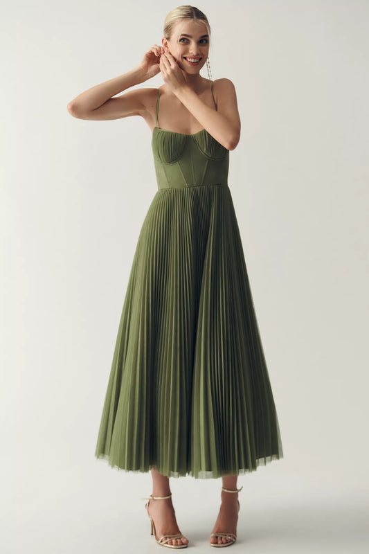 Saraluna Olivia Dress – Modern Elegance With an Open Back
